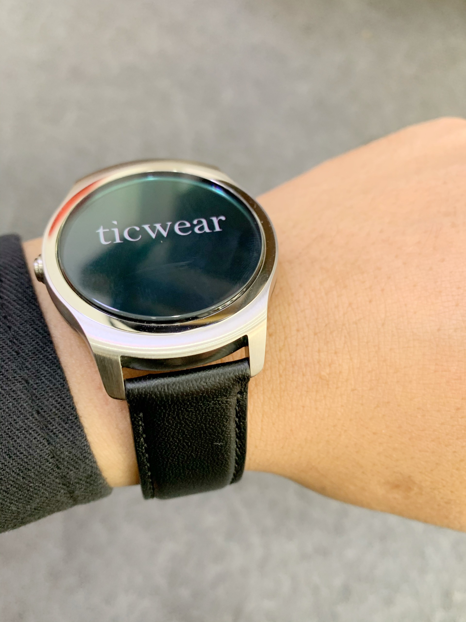 Đồng hồ thông minh Ticwatch 2 Classic