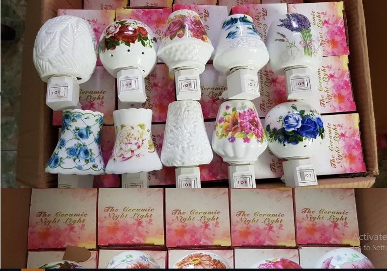Đèn ngủ xông tinh dầu cắm tường, gốm sứ (kiểu ngẫu nhiên)