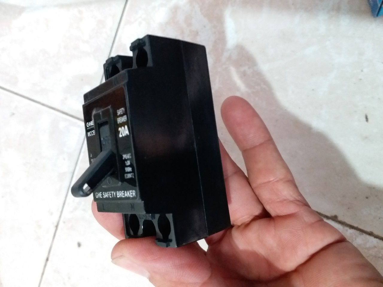 [HCM]cb cầu dao tự động GHE