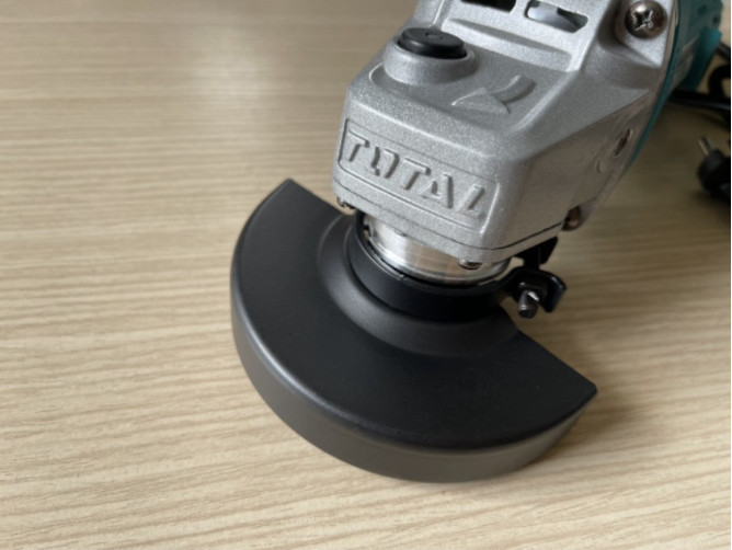 Máy mài góc 800W TOTAL TG1081006