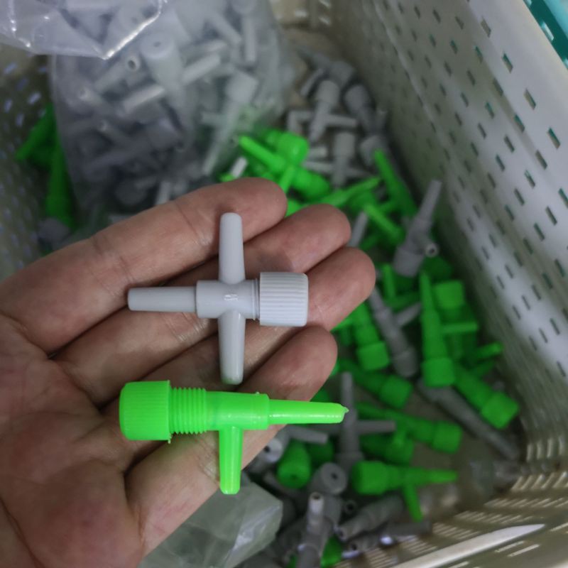 3 Van oxy chia 2 có đầu chỉnh độc lập cho hồ cá cảnh