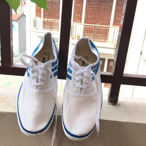 Giầy Bata Tàu Xịn đá bóng