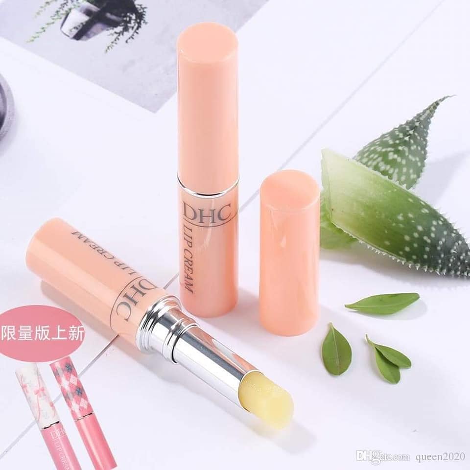 Son dưỡng môi Dhc Nhật Bản
