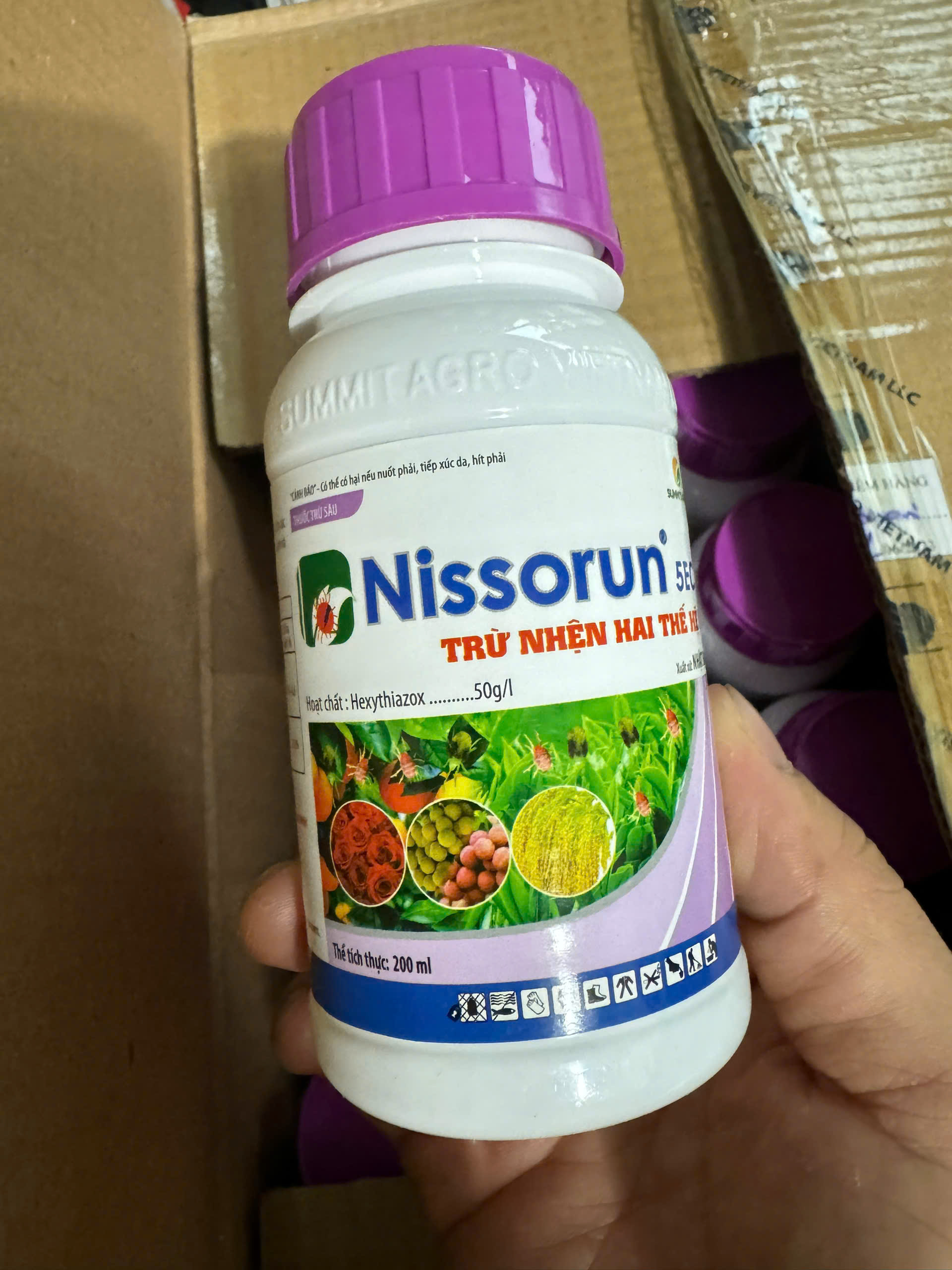 Thuốc trừ nhện Nissorun 5EC (chai 200ml)