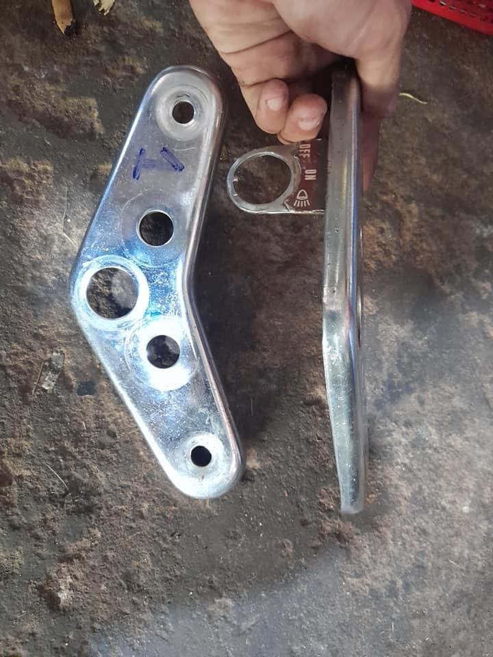 Ban thờ, mặt bắt ghi đông xe honda chaly (hàng tháo xe)