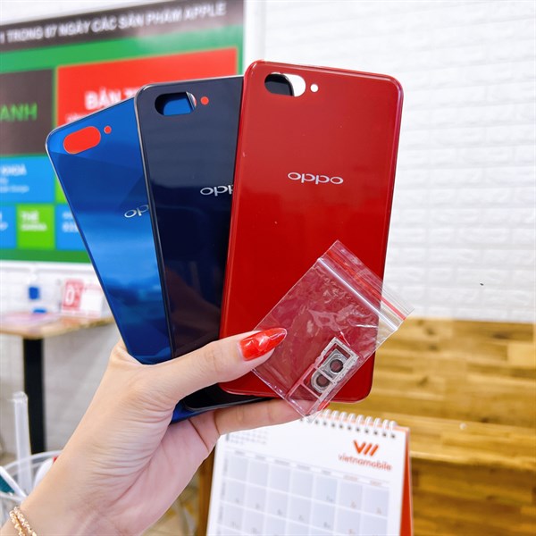 Nắp lưng Oppo A3s chọt sim trên