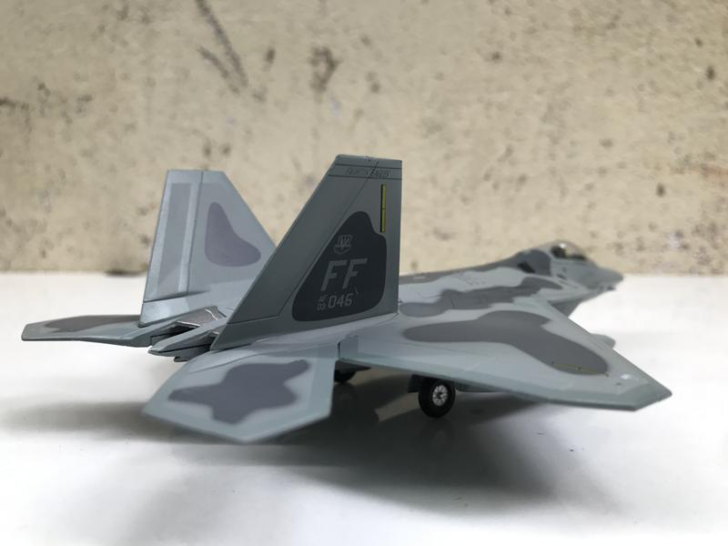[HCM]Mô hình Máy bay Lockheed Martin F22 Raptor  1:100