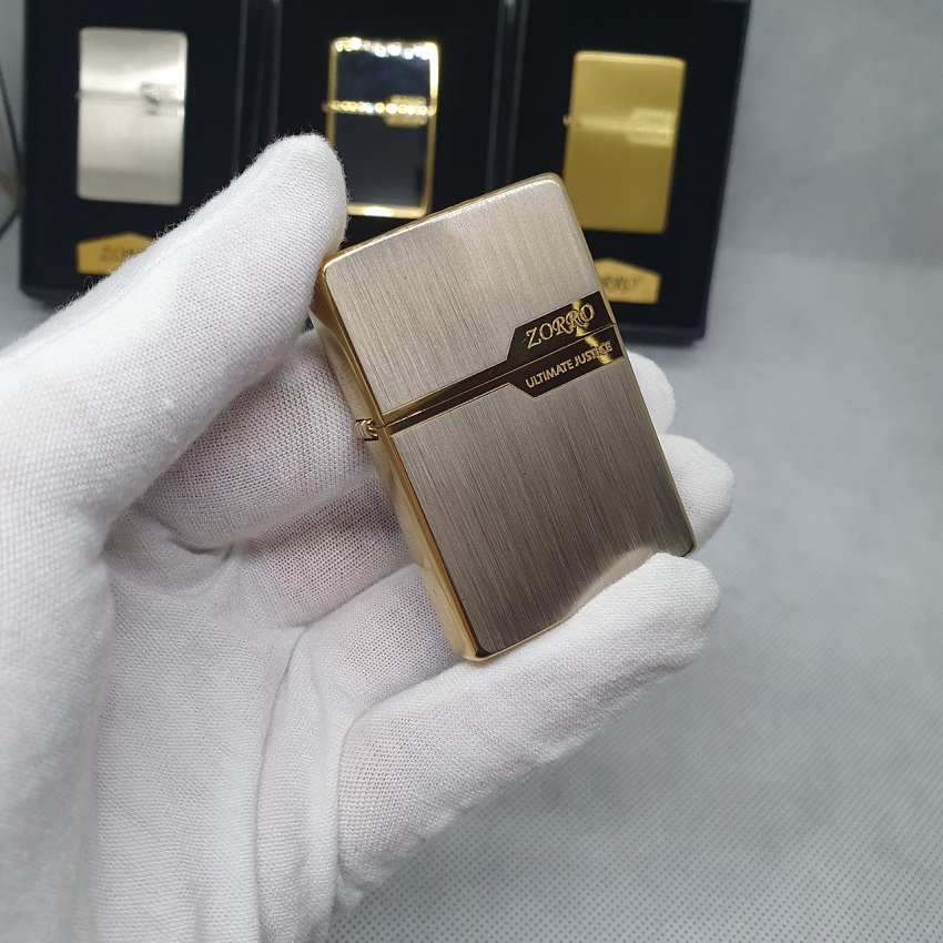 Bật lửa xăng đá zorro cao cấp 2 mộc đáy viền vàng ( Mã SP Z91328 ) (Không Xăng)