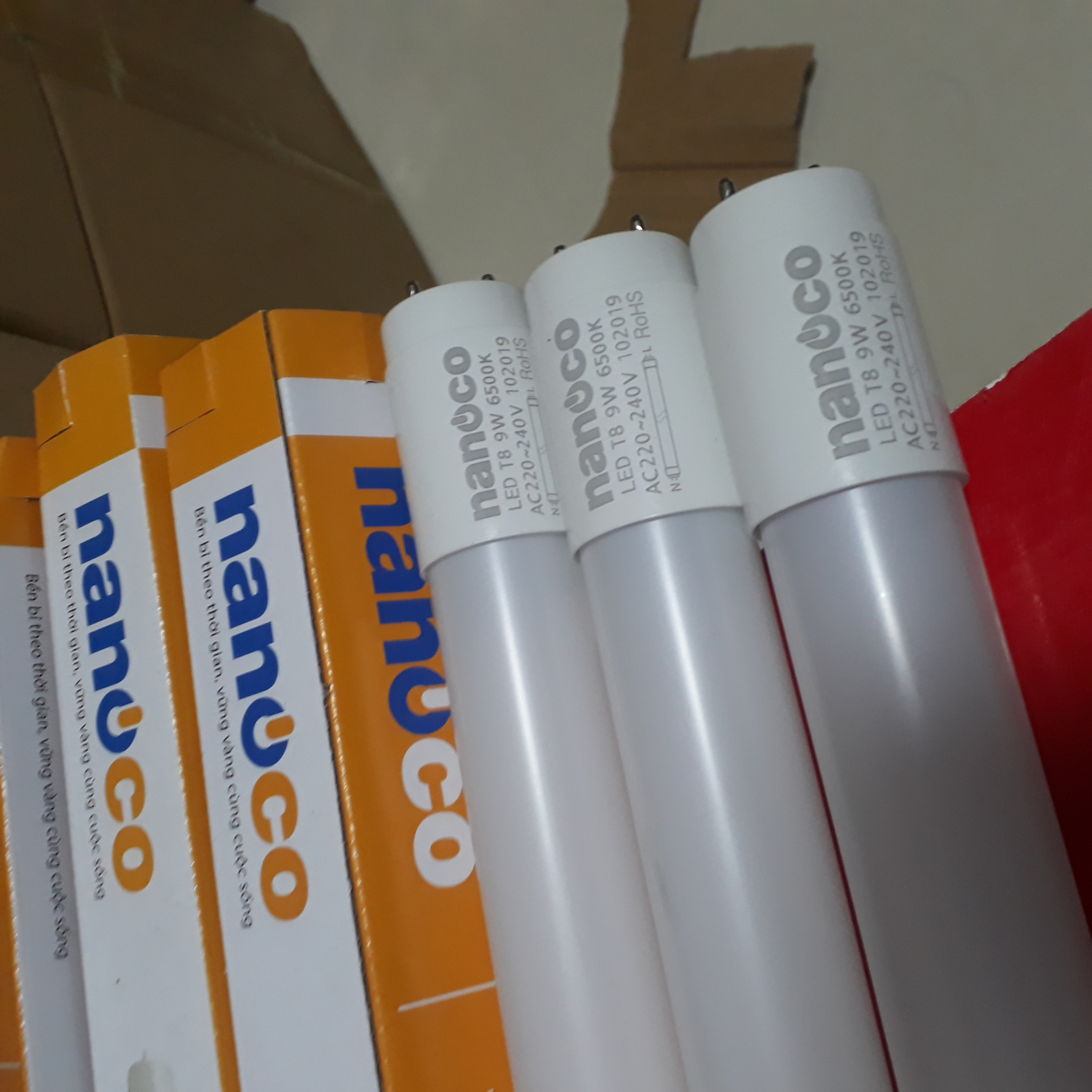 Đèn led tuýp T8 nanoco, bóng đèn led tuýp T8, chính hãnh (bảo hành 6 tháng)