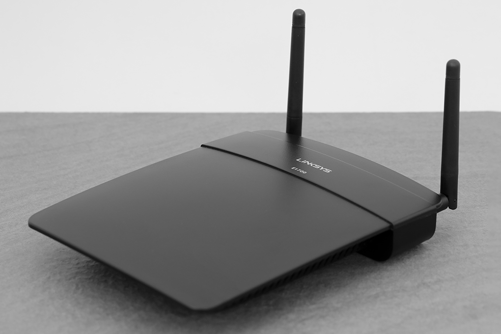 Router Wifi LINKSYS E1700 chuẩn N tốc độ 300Mbps