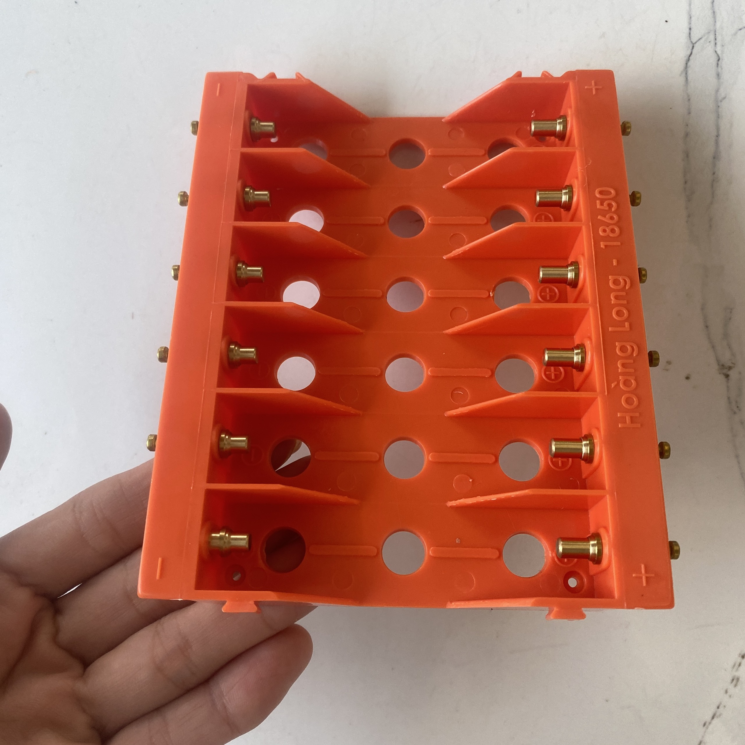 Khay cân bằng pin 18650 VIP màu cam( khay 6 ô)