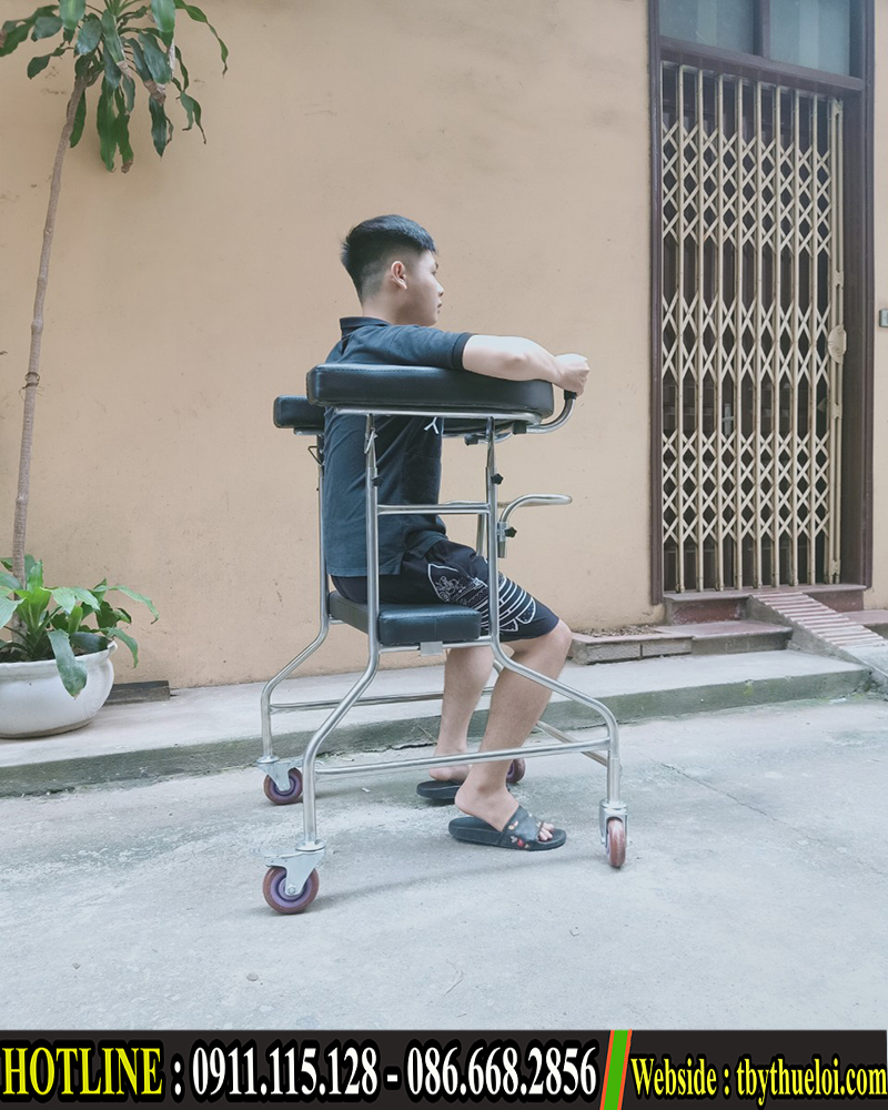Xe tập đi cho người tai biến
