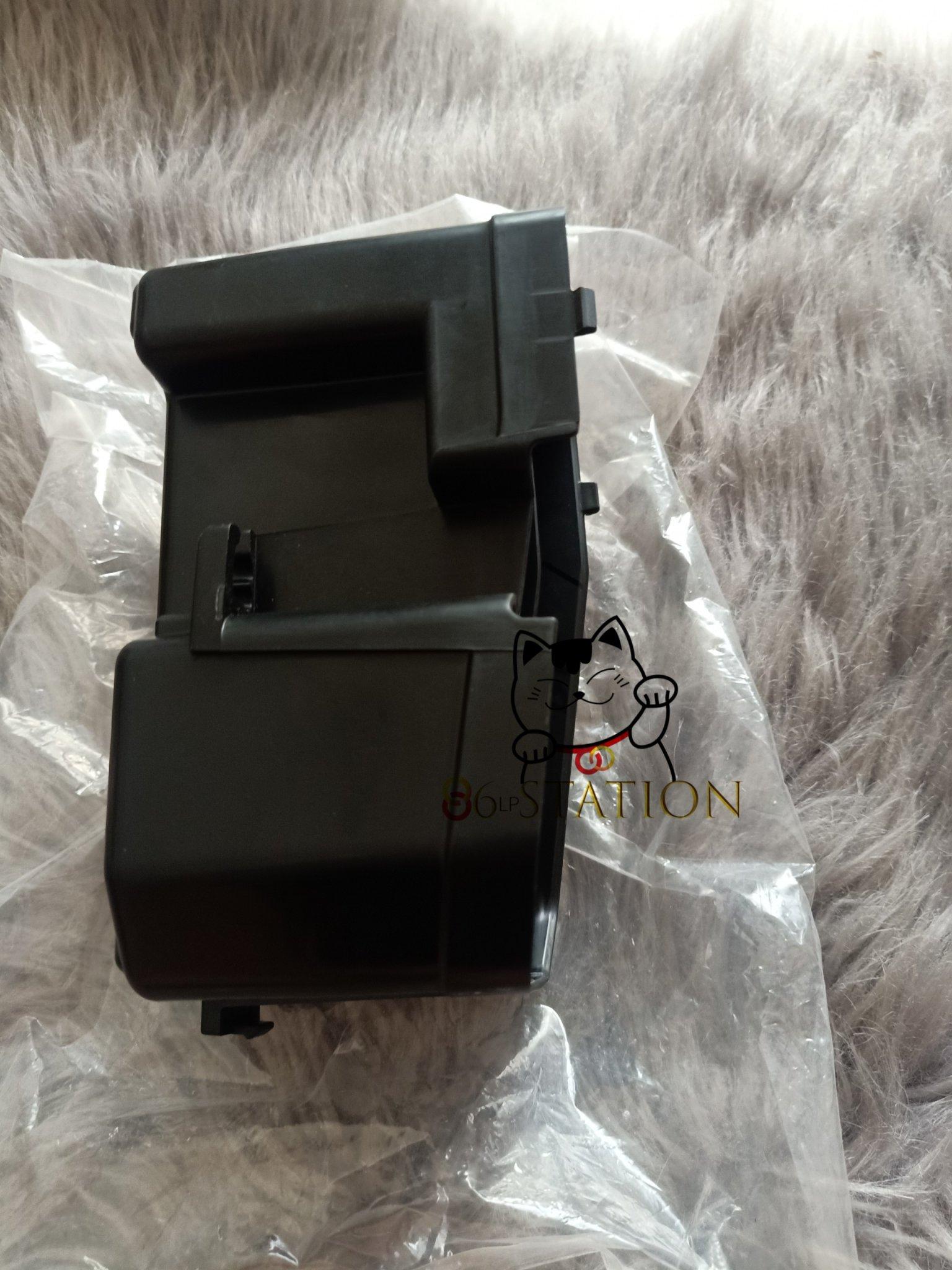 hộc đựng bình ắc quy vario click 2018 - 2021