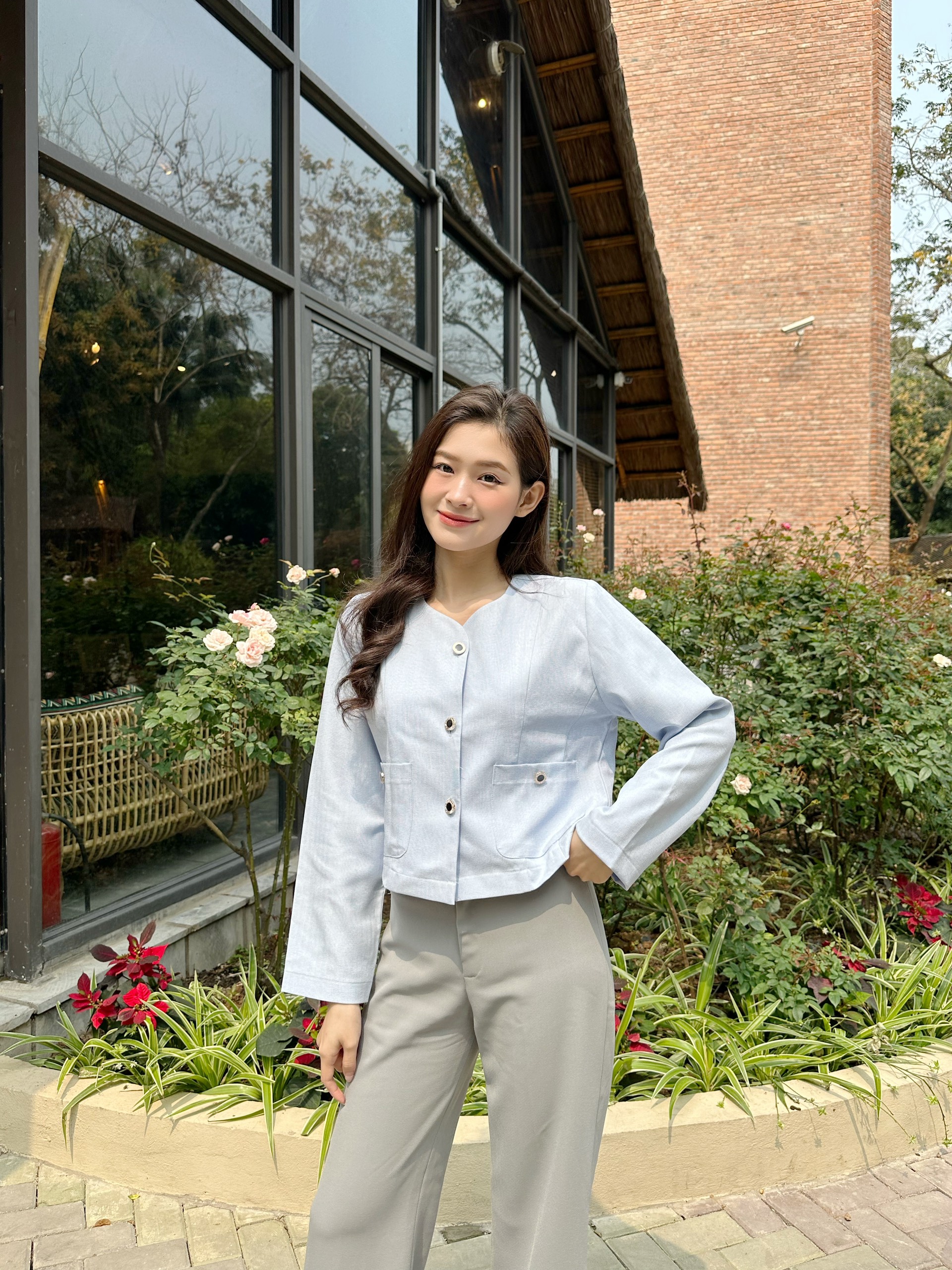 YU CHERRY | Áo blazer mặc được 2 kiểu V Scoop Neck Top YA439