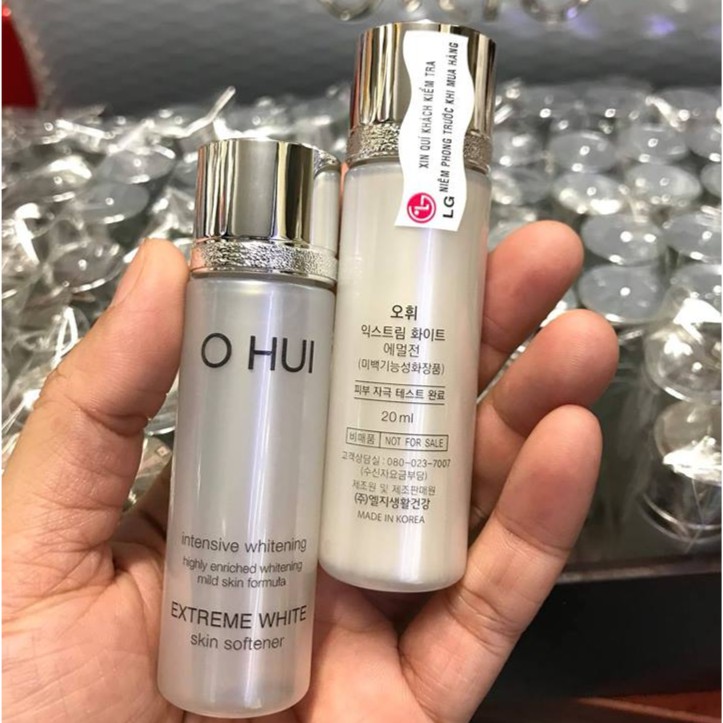 [HCM]Nước hoa hồng trắng da Ohui Extreme White Skin Softener mini 20ml