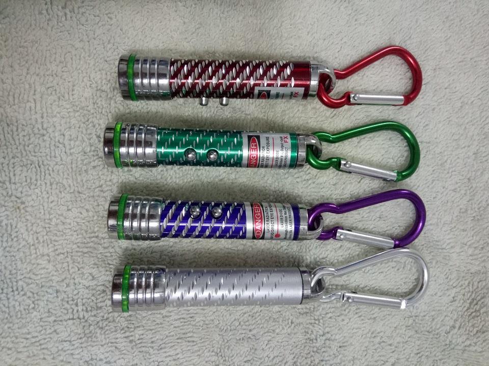[HCM]Đèn lazer trình chiếu + đèn pin dạng móc khóa nhỏ gọn tiện dụng