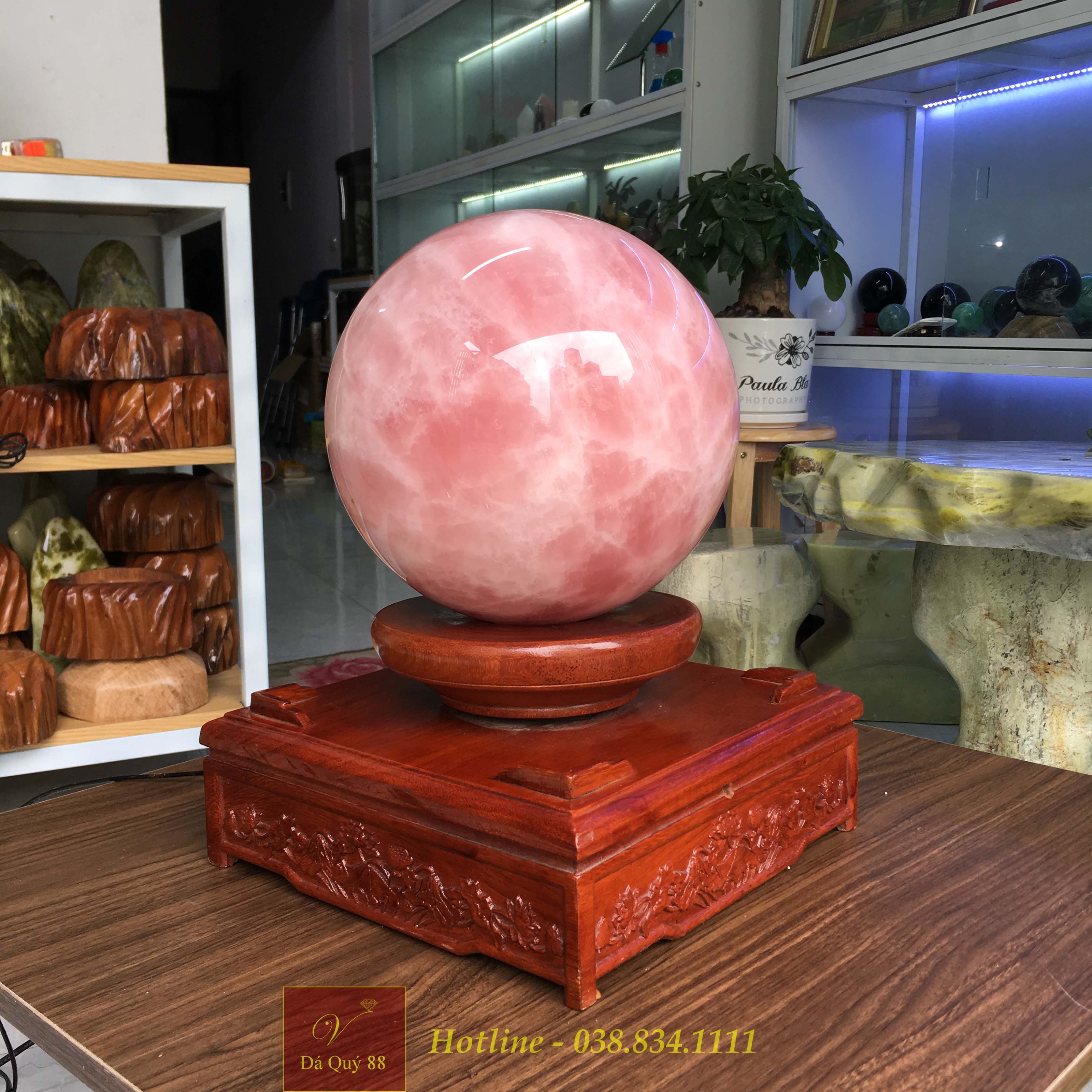 Quả Cầu Phong Thủy Đá Thạch Anh Hồng Tự Nhiên Nguyên Khối Đế Xoay Đèn Led 20kg