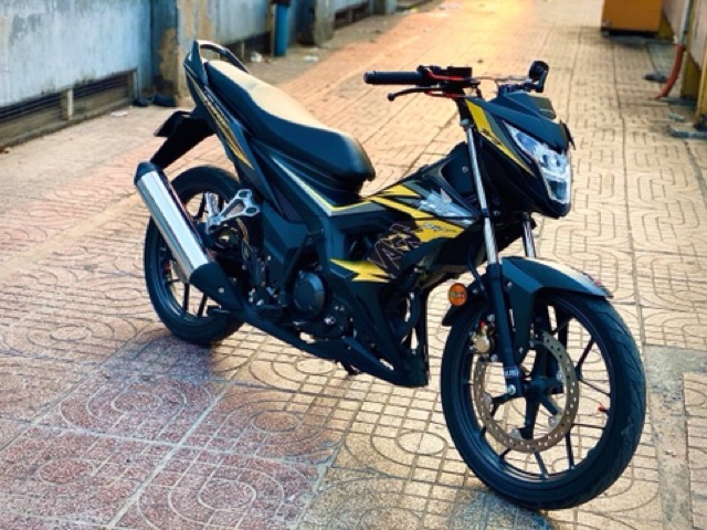 Tem Sonic Rs Vàng Rời Xe Đen
