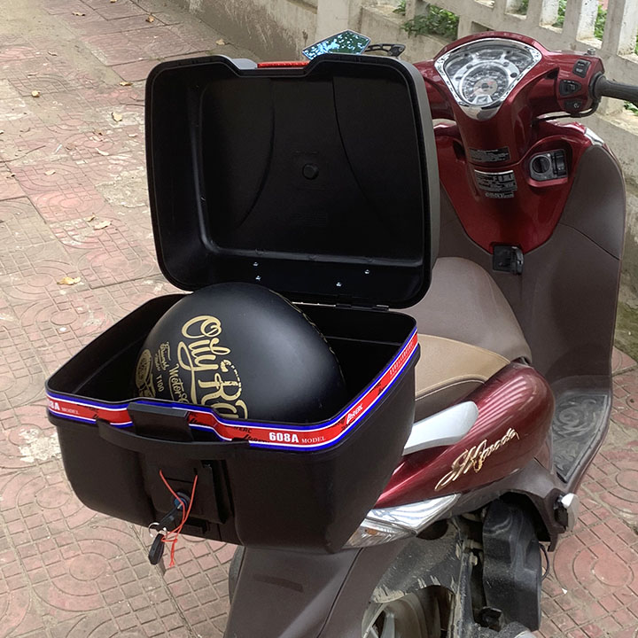 Thùng Đựng Đồ Gắn Đuôi Xe Máy TD608