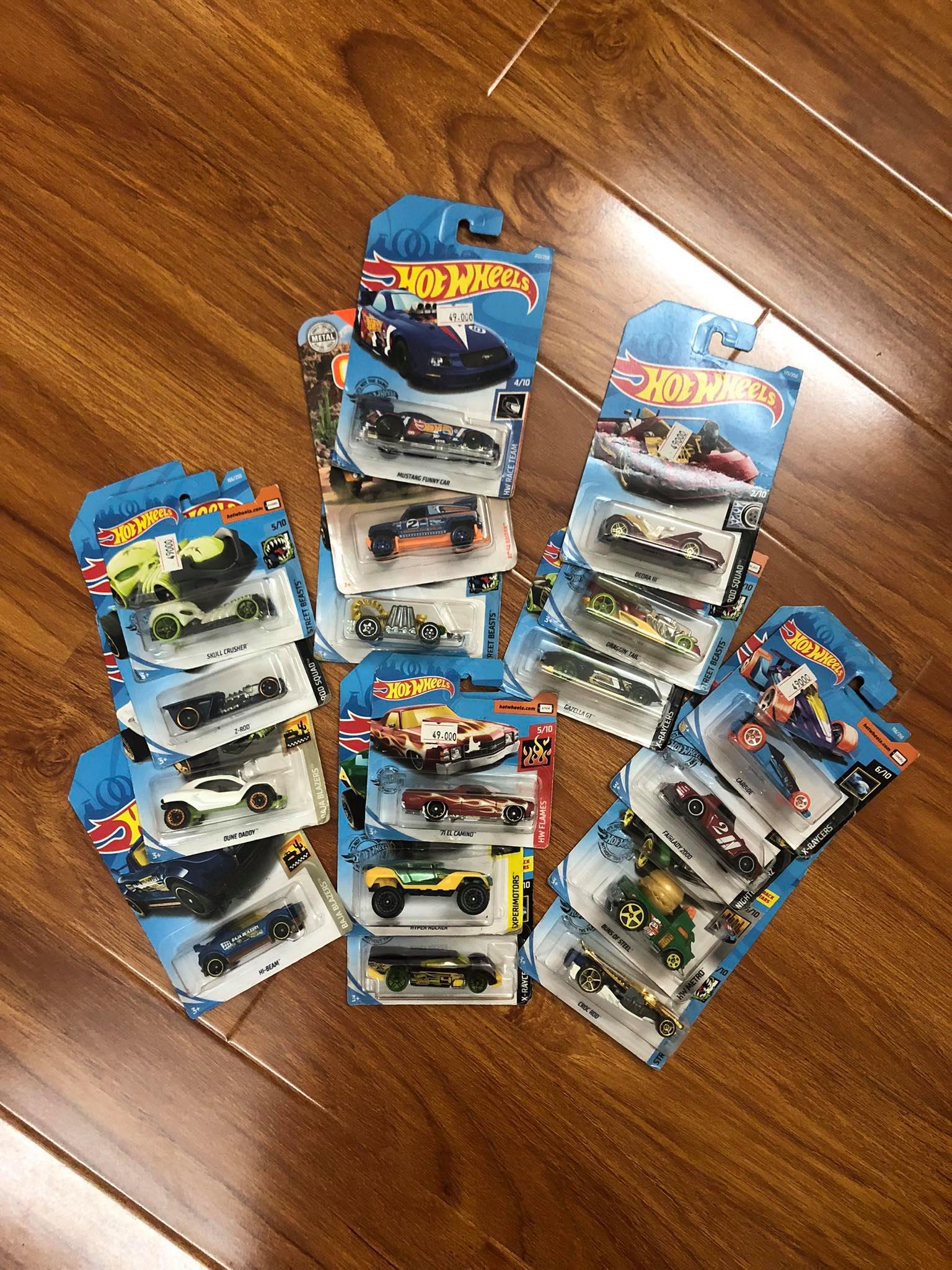 Mô hình tĩnh xe hotwheels tỷ lệ 1:64 Malaysia
