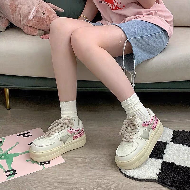 [Tặng dây giày] giày thể thao nữ đế cao hình trái tim