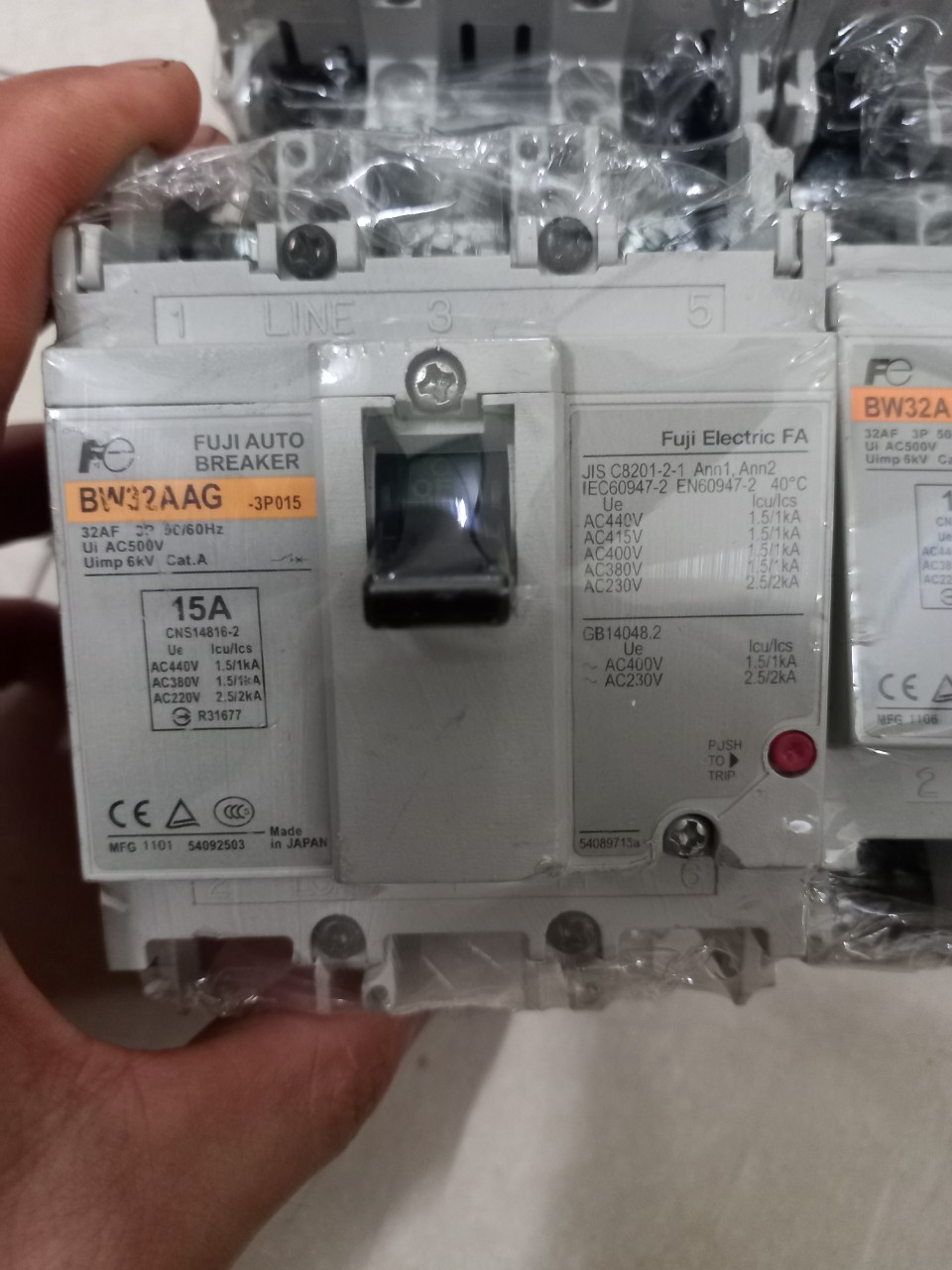 APTOMAT MCB 3 PHA NHẬT 15A