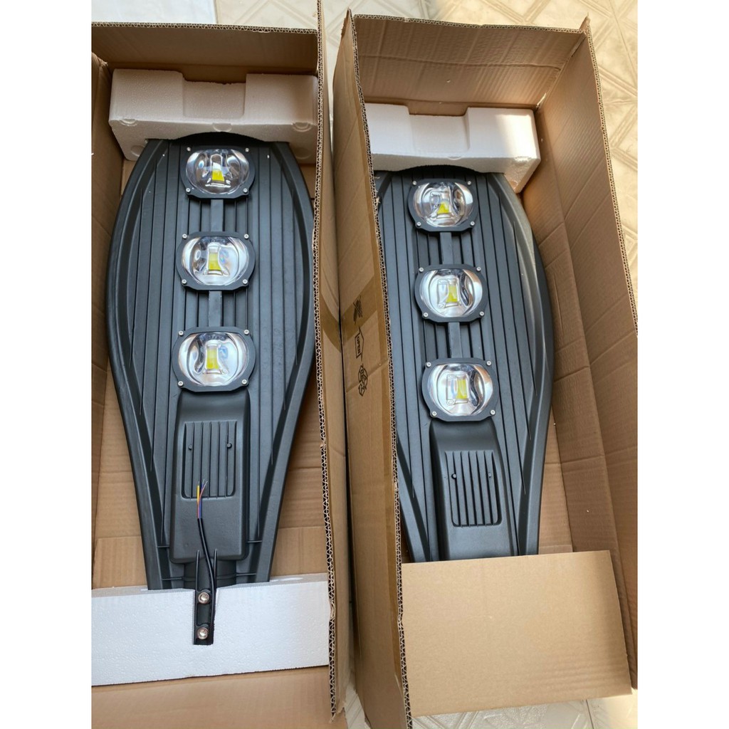 Đèn đường kiểu chiếc lá-50W,100W,150W,200W Chuẩn IP67