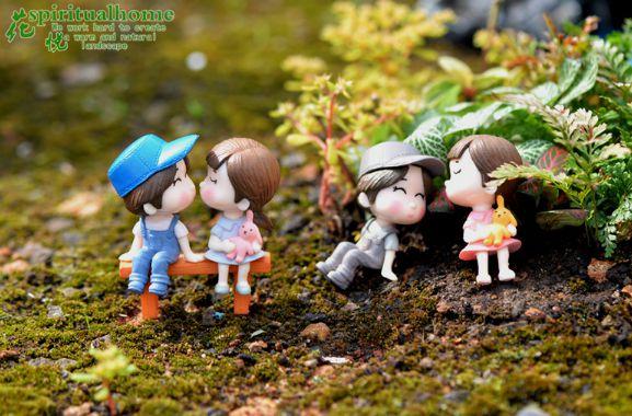 Phụ kiện làm Terrarium: Mẫu cặp đôi ngồi ghế (3 chi tiết)