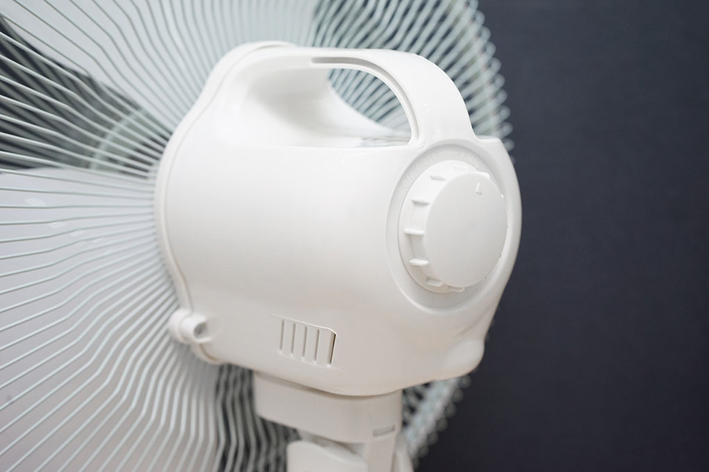 Quạt sạc điện Sunhouse SH722 (Hàng trưng bày 97%)