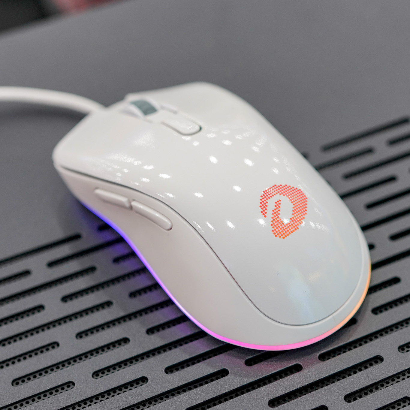 Chuột DareU EM908 ( Black/pink/White )
