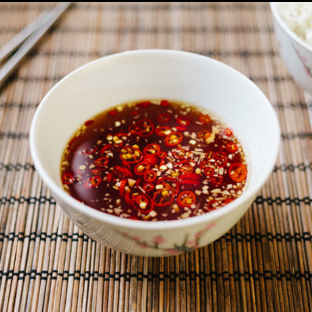 Nước mắm Chắt Cá Quẩn Cát Hải (1 lít)