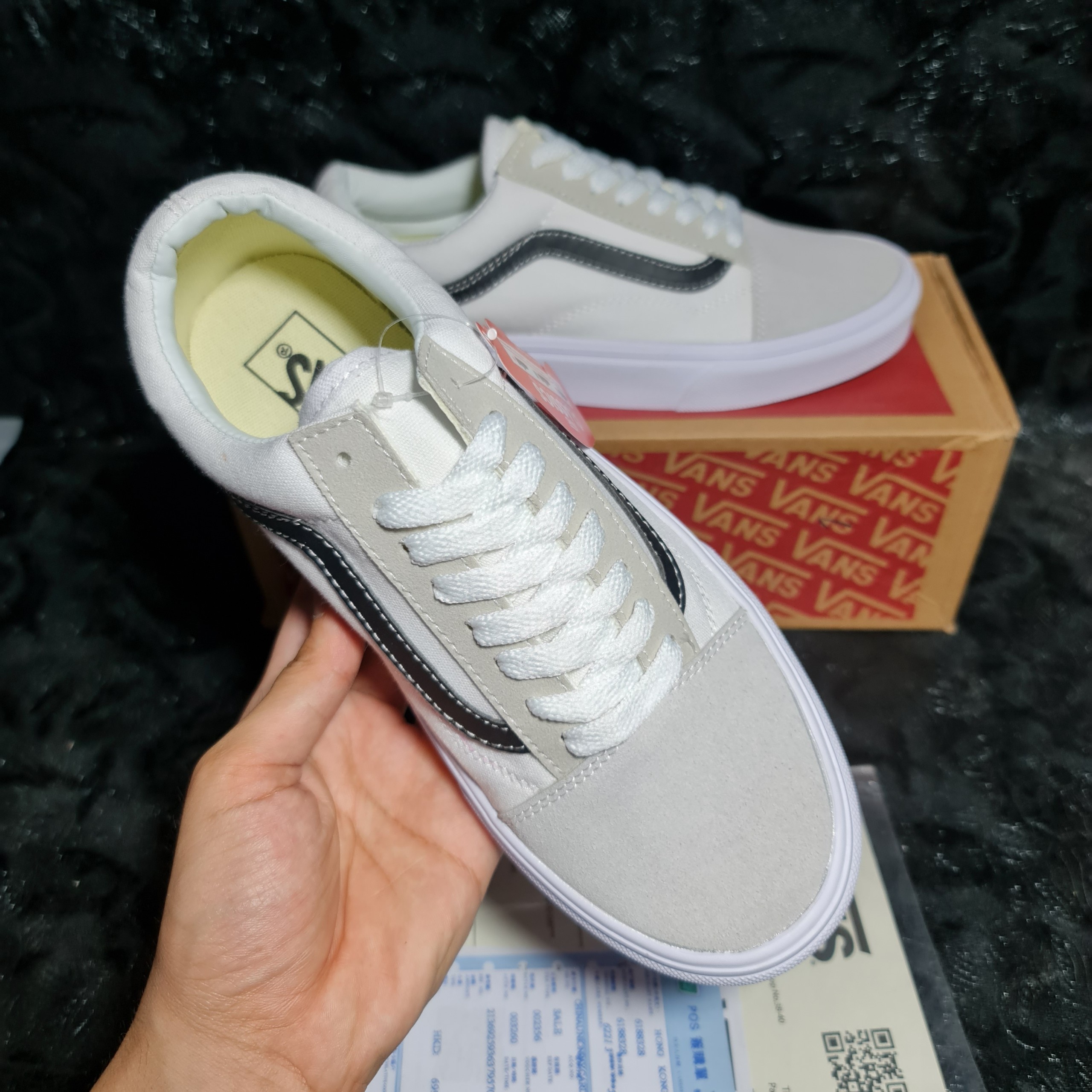 Giày Sneaker Vans Old Skool Trắng - Sọc Đen