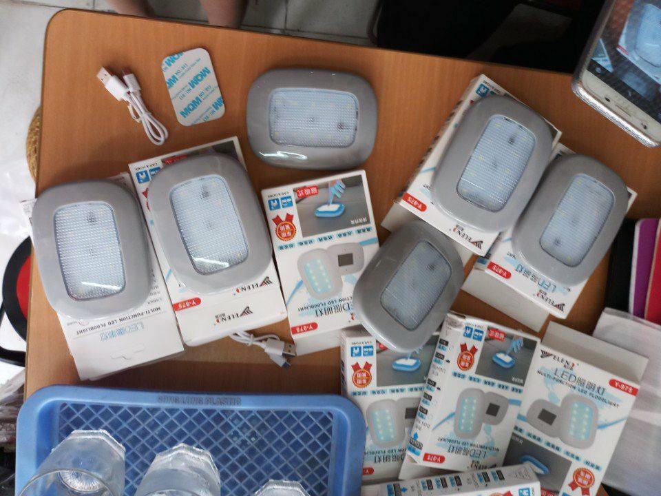 Đèn LED dán trần xe hơi, sạc bằng cổng USB