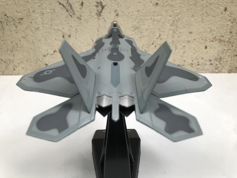 [HCM]Mô hình Máy bay Lockheed Martin F22 Raptor  1:100