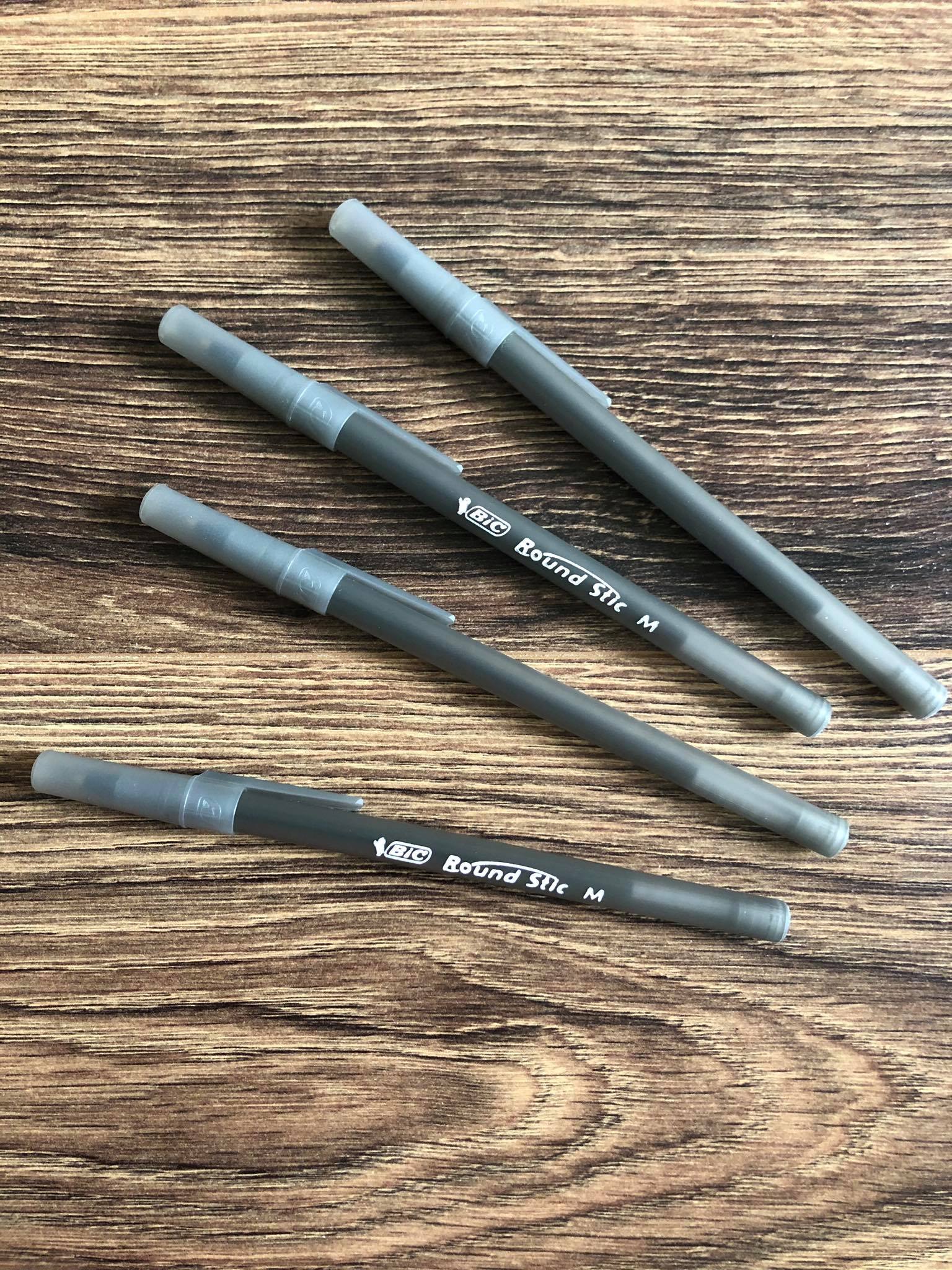 4 bút BIC đen round stic M pen tapping