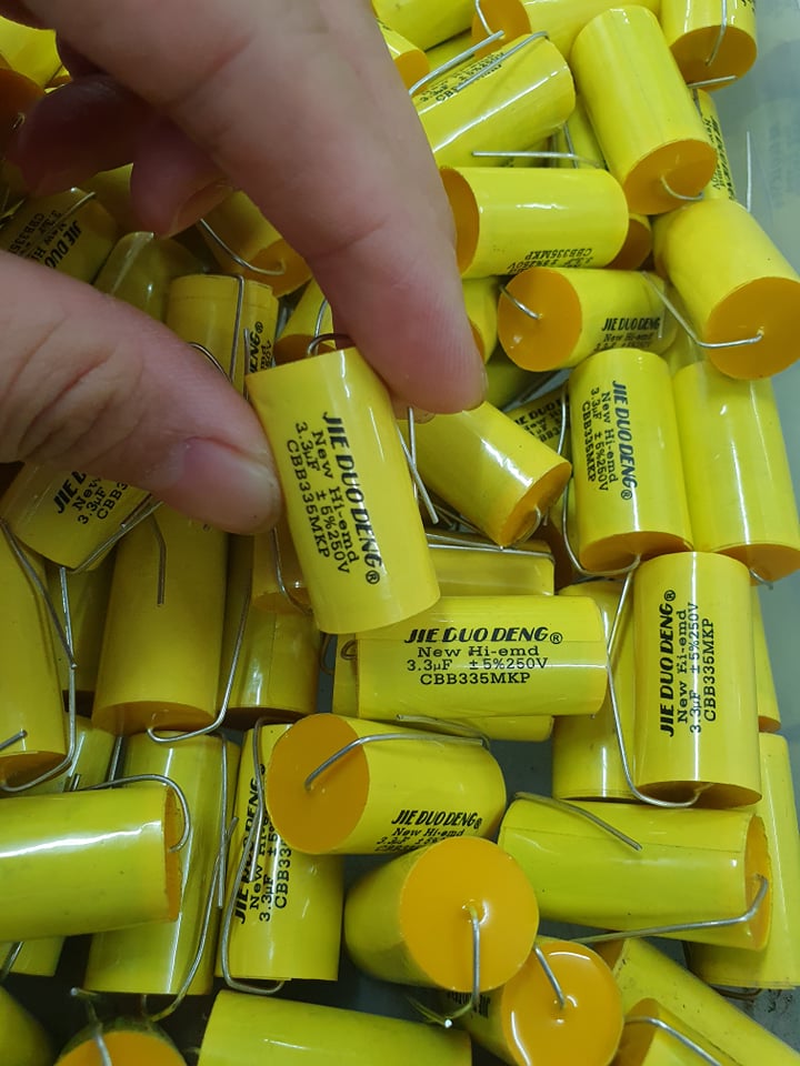 tụ phân tân 3,3uf_250v gia ban 10 con