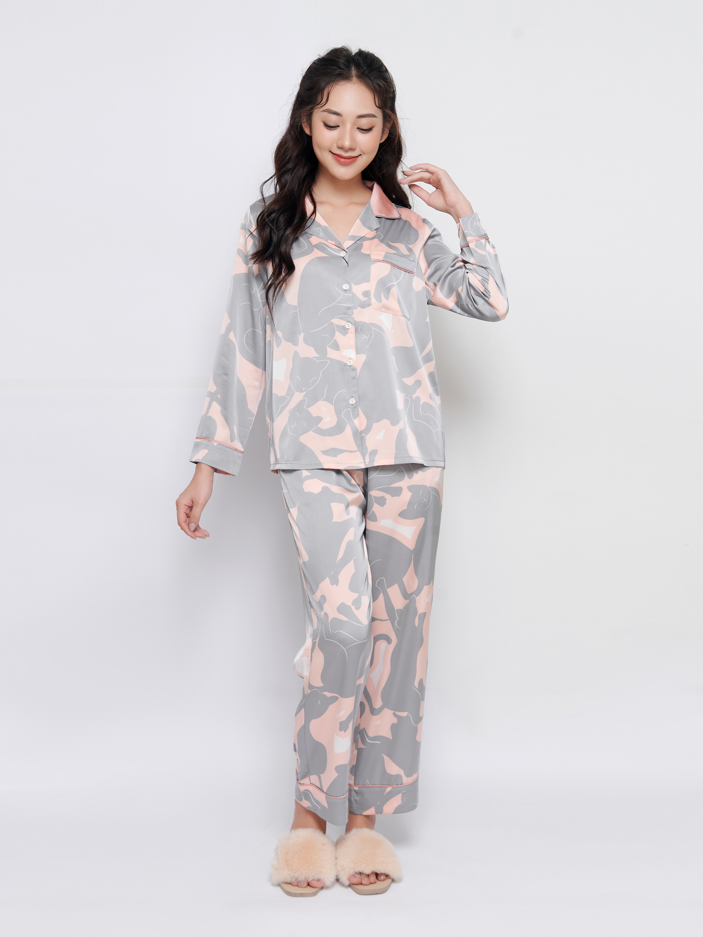 WINNY - Bộ Đồ Dài Suông Lụa Satin Nữ Mặc Nhà 1MNSA22558D