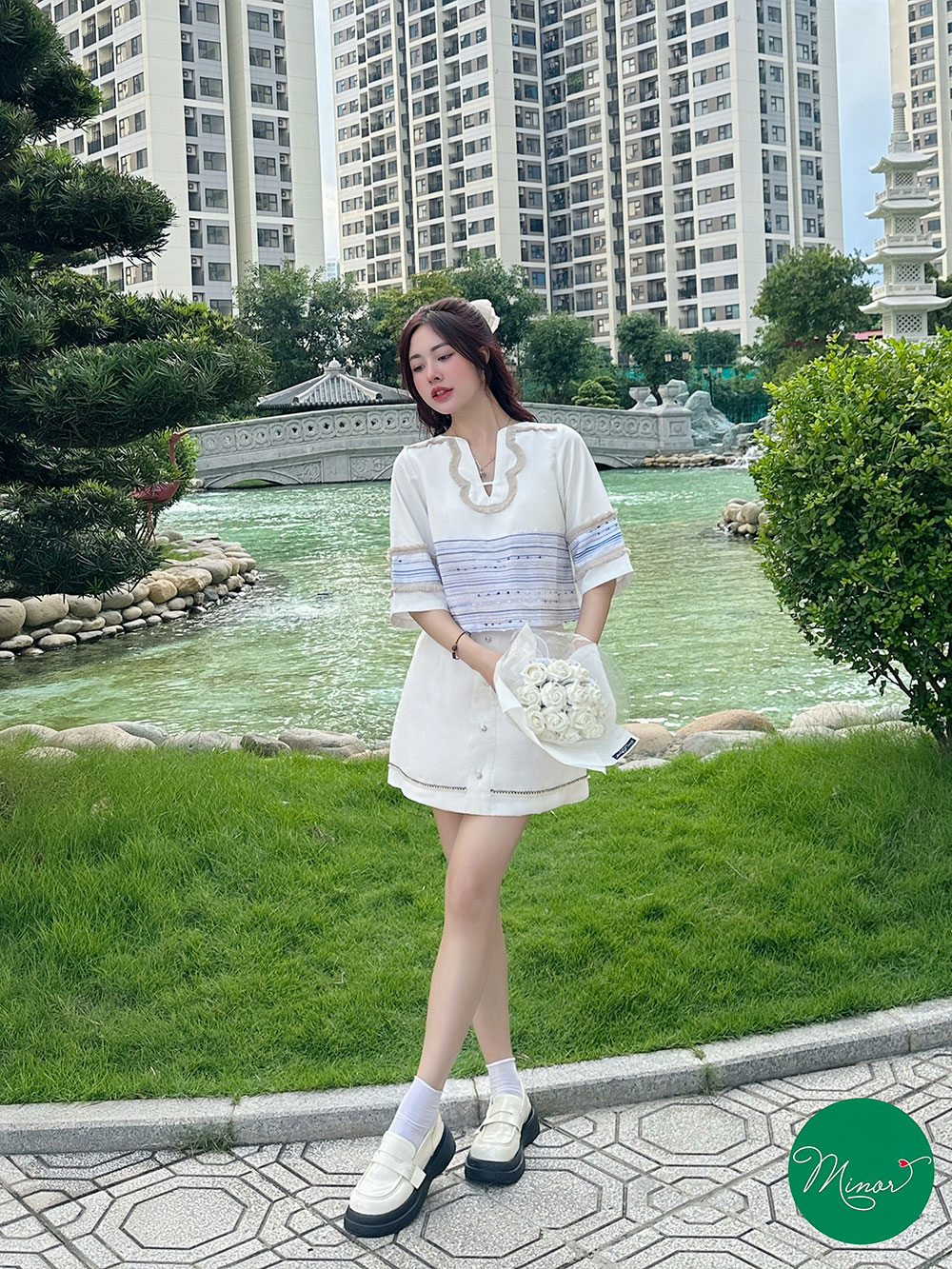 ÁO KIỂU PHỐI REN VIỀN CỔ [MINOR NAOMI]