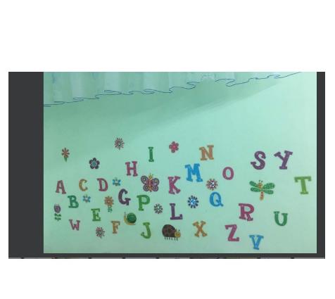 Decal dán tường chữ cái