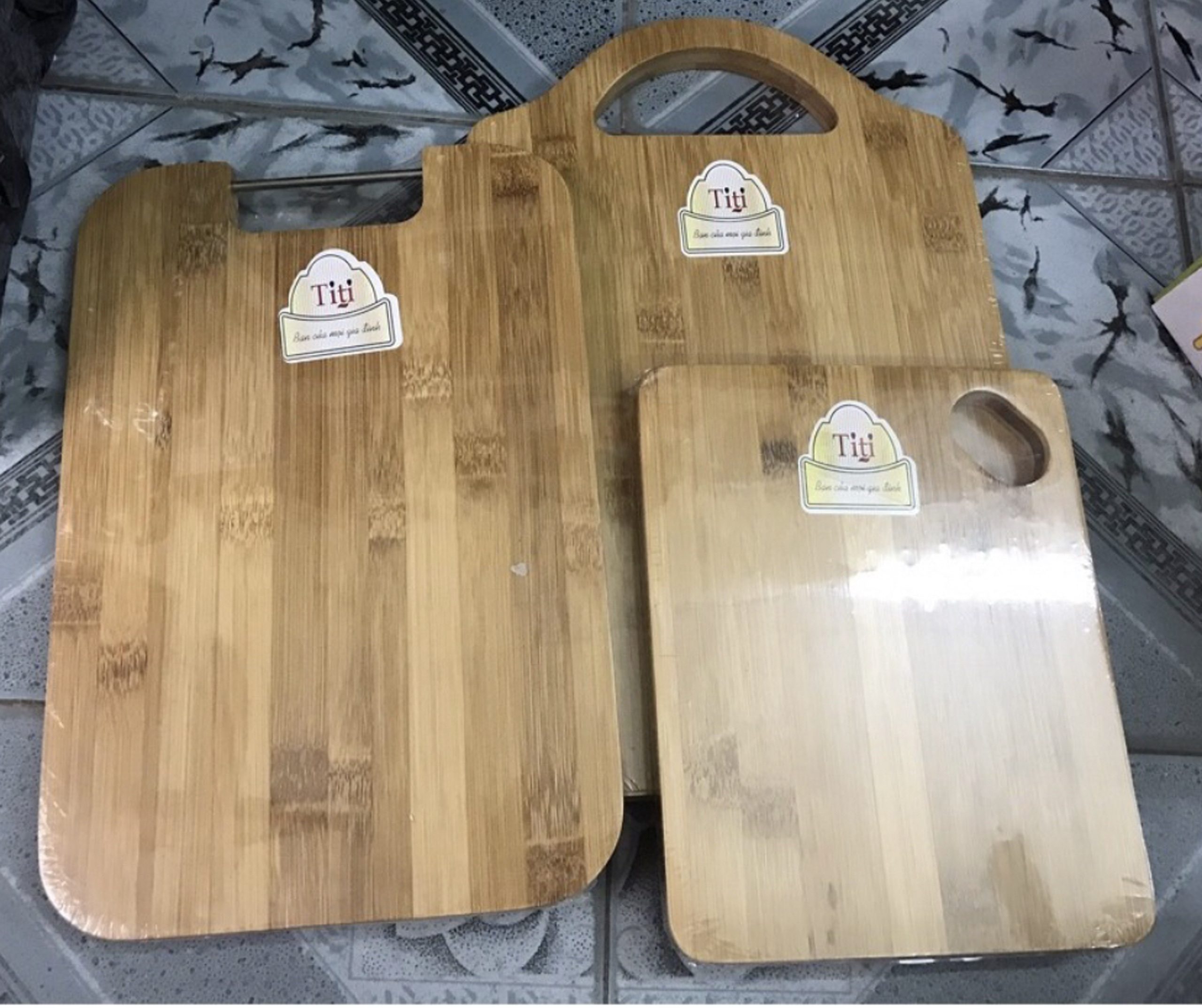 Thớt tre tiện dụng cho nhà bếp TiTi