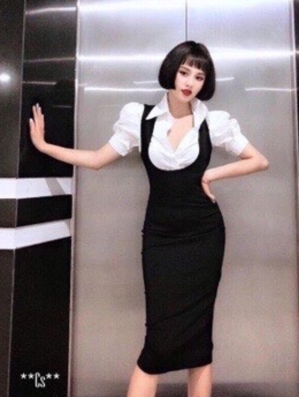 Set váy yếm ôm body + áo sơ mi tay phồng cá tính qc