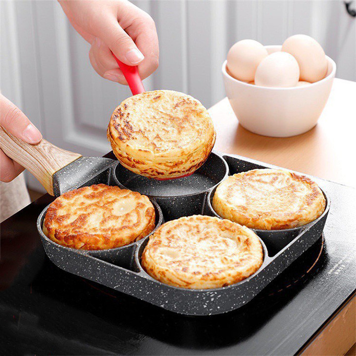 Khuôn Chảo Vân Đá Chiên Bánh - Rán Trứng - Nướng Bánh 4 Ngăn 4 Lỗ Chống Dính Tay Cầm Gỗ Đúc Chắc Chắn