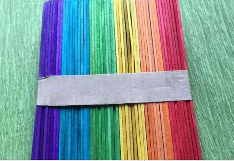 Que kem đủ màu , que đè lưỡi đủ màu 15cm x 2cm