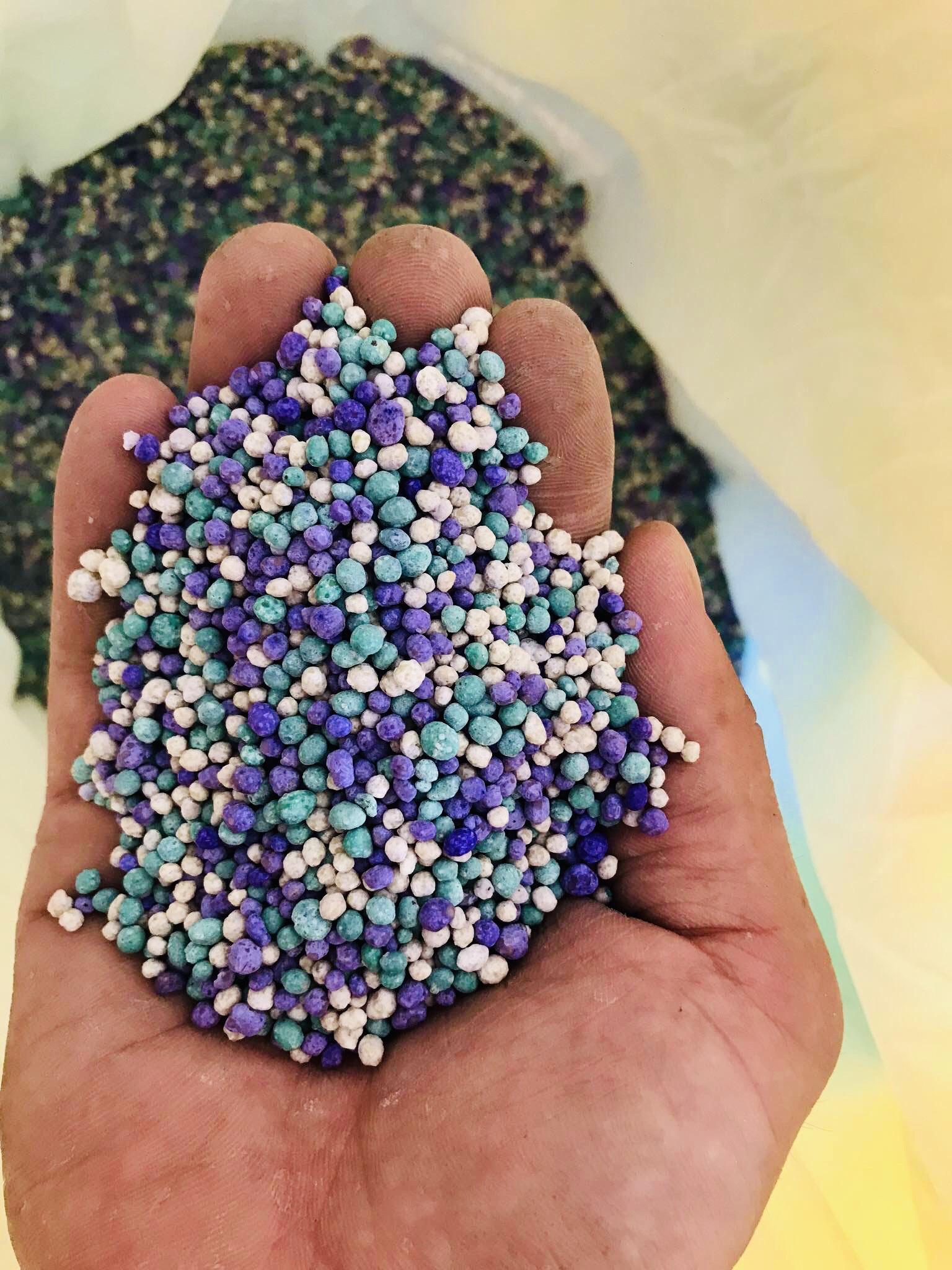 Phân bón Đầu Trâu đa năng NPK 17-12-7 (bán theo 1kg)