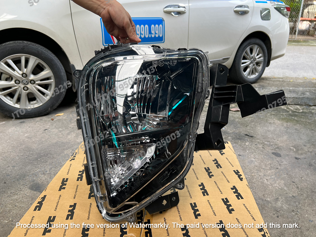 Đèn pha Mitsubishi Xpander, hàng Đài Loan