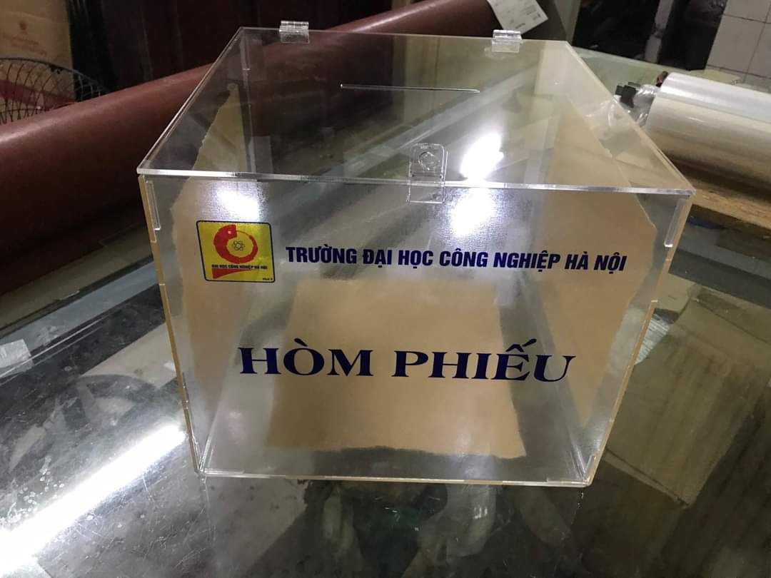 Hòm phiếu mica kích  thước 20x20 dày 2mm