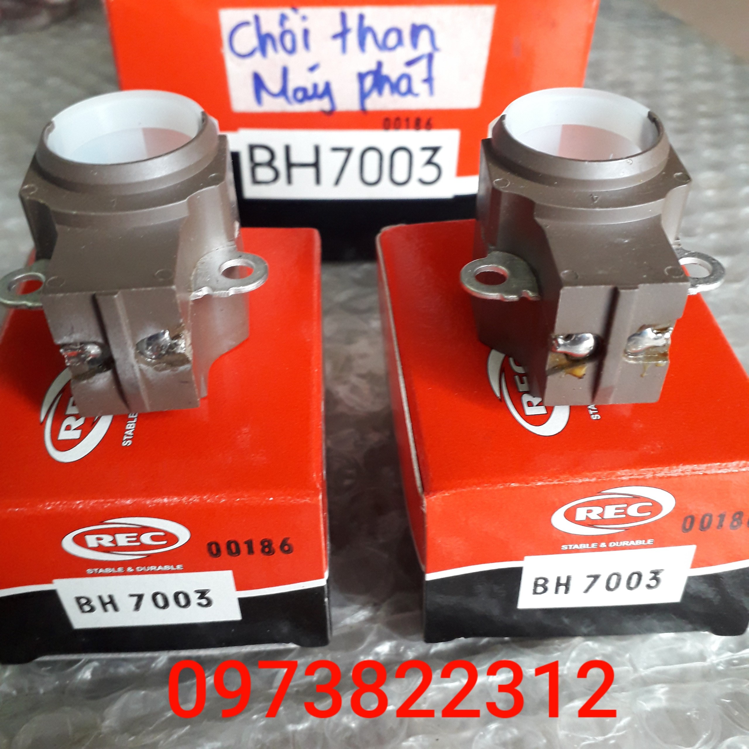 Chổi than máy phát ( Giá 1 Chiếc )