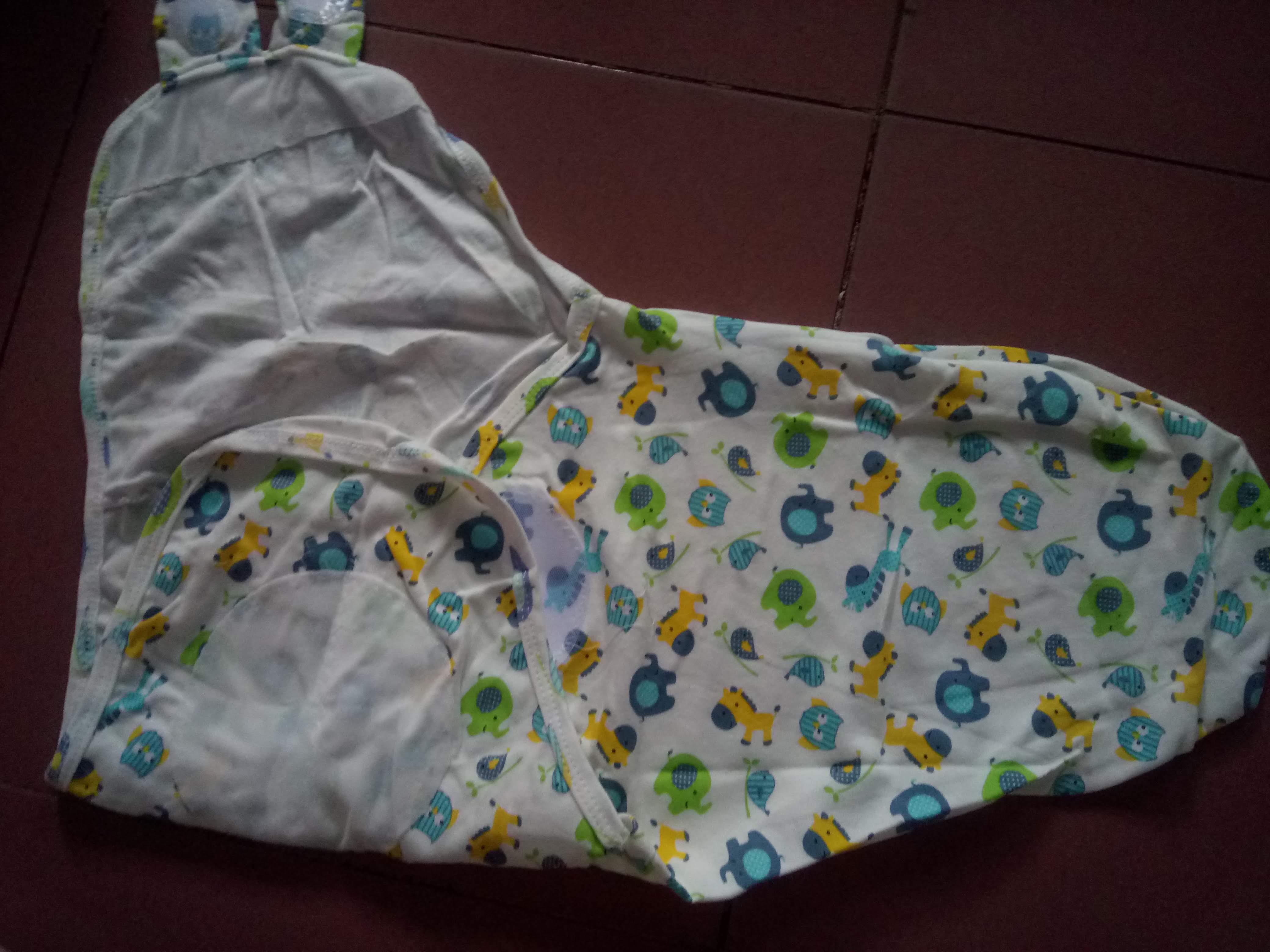 Khăc choàng ủ kén cho bé Swaddle