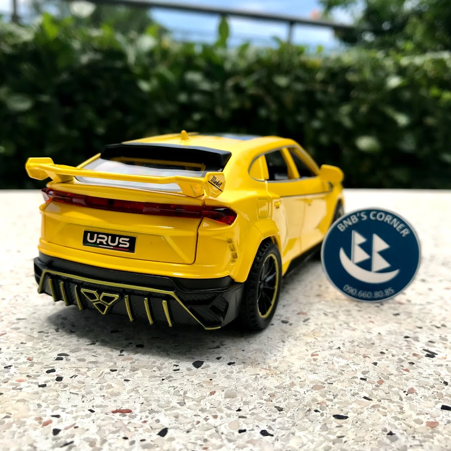 [BNB's Corner] Mô hình xe kim loại Lamborghini Urus tỉ lệ 1:32