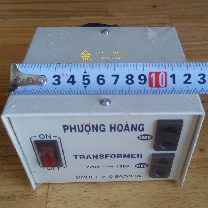 Bộ chuyển đổi nguồn điện 220Vac sang 110Vac (Màu đen hoặc trắng, giao ngẫu nhiên)